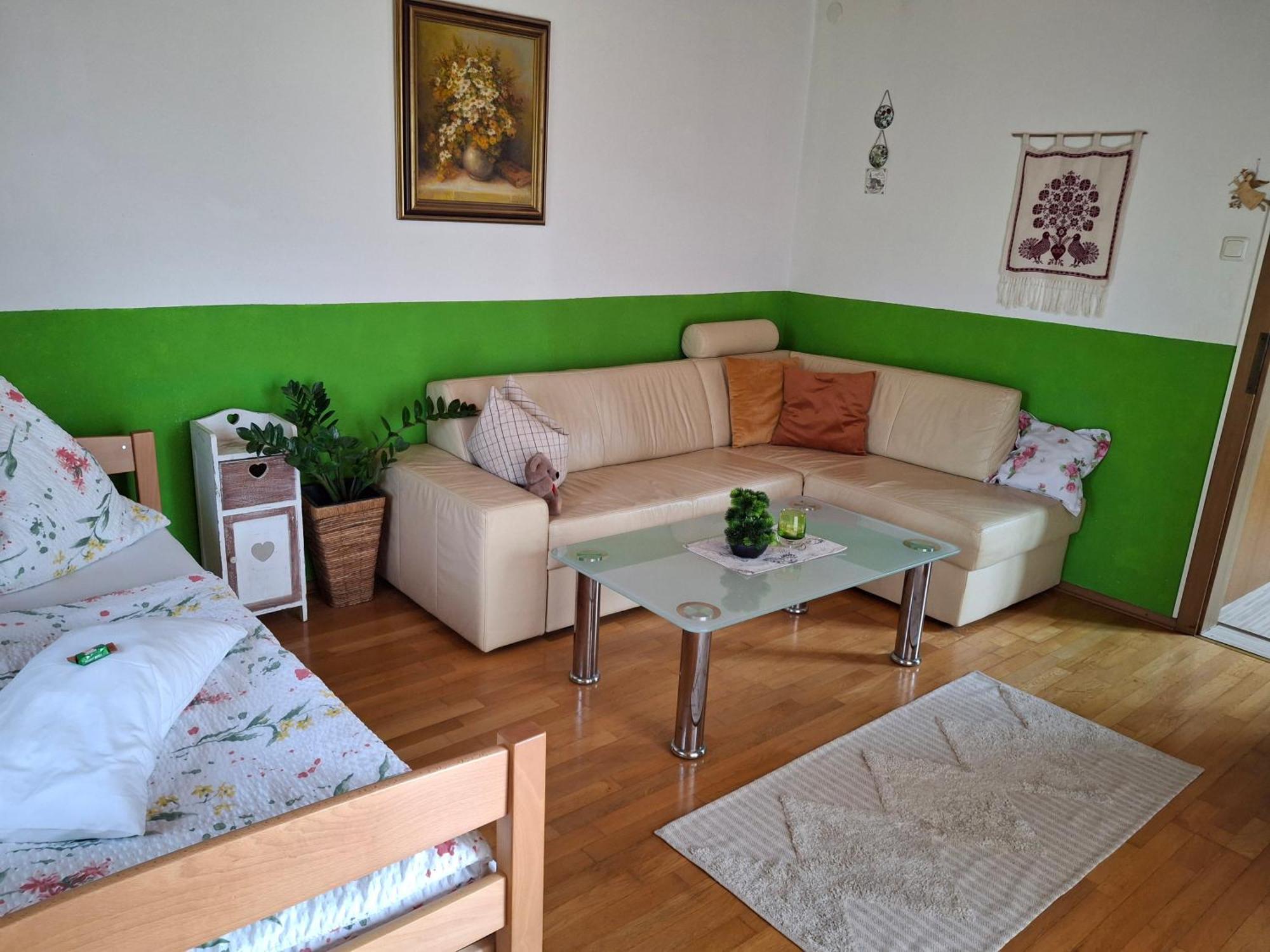 Maria'S Ferienwohnung Laakirchen Bagian luar foto